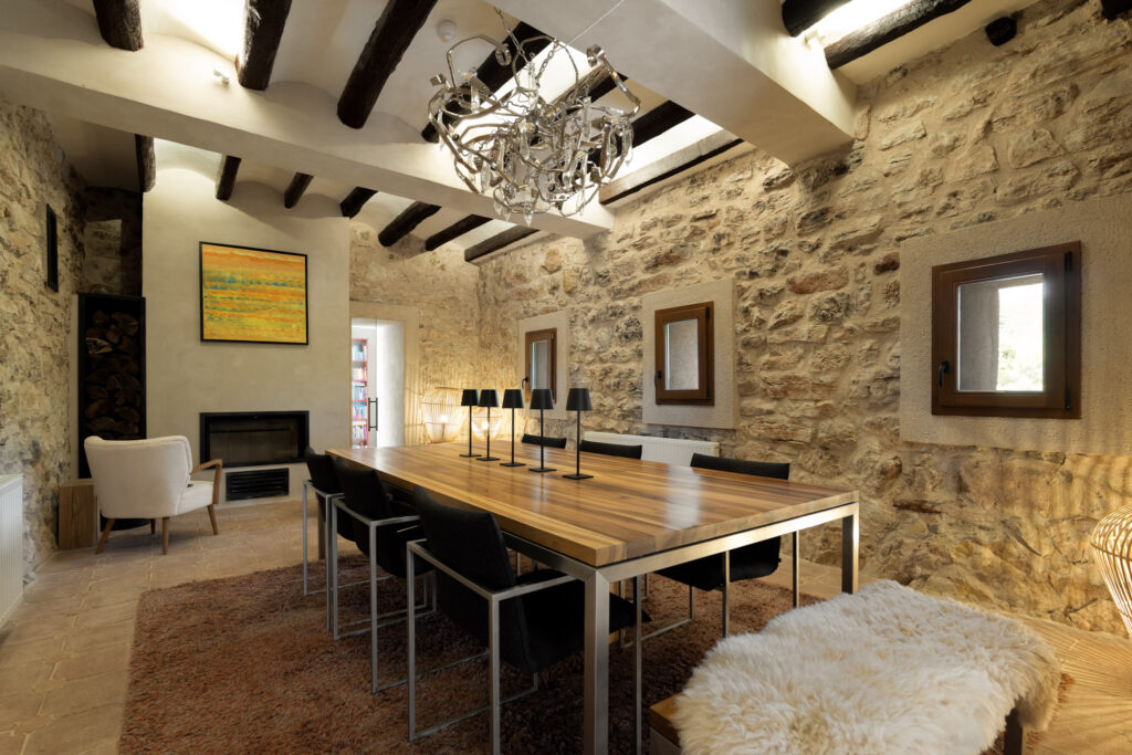 Inside — Torres de Selma